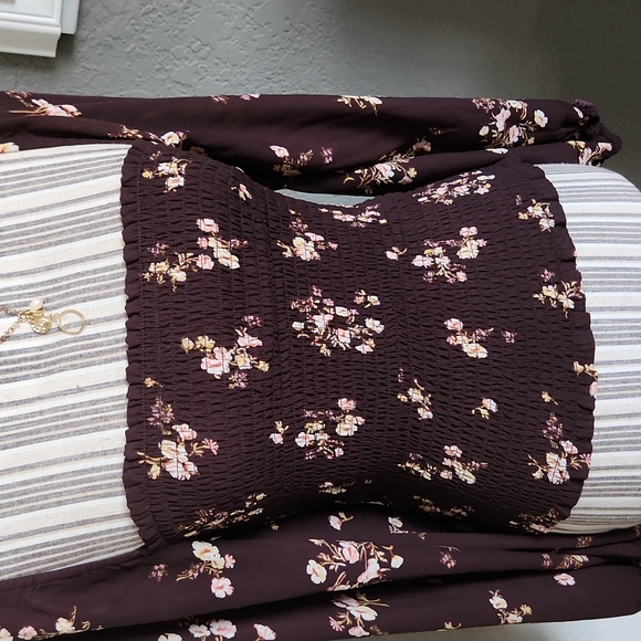 Abercrombie&Fitch fall floral rauched blouse - Picture 2 of 5